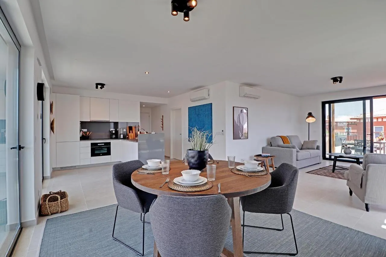 Golden Gardens Apartment Vilamoura 0*,