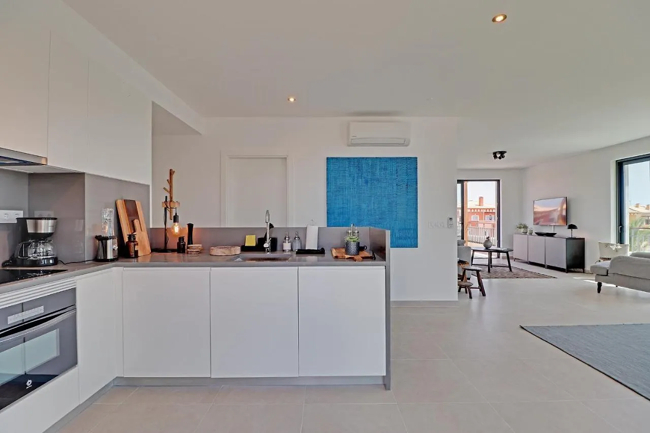 Golden Gardens Apartment Vilamoura 0*,